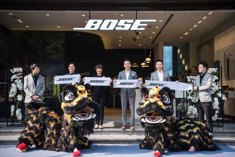 Bose中国首家体验店——上海新天地体验店_图片3__.jpg