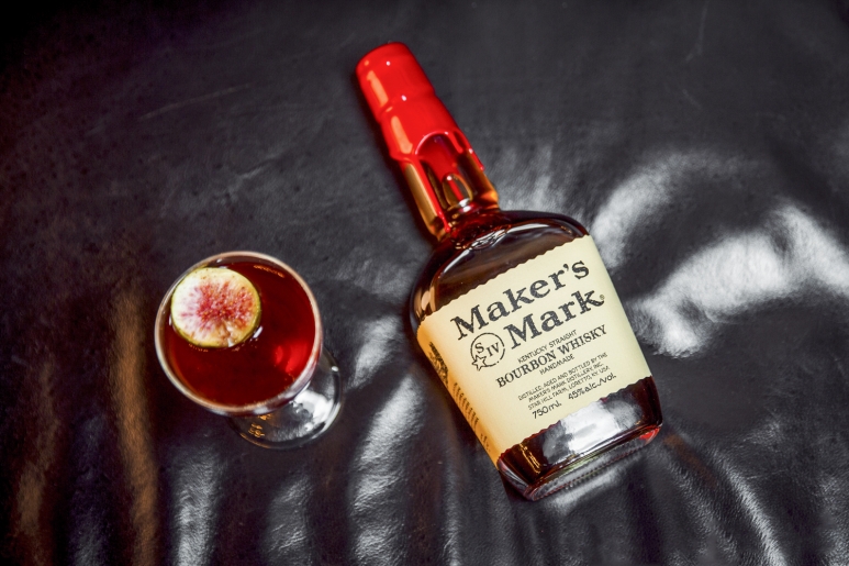 8Manhattan Romance_单杯＋酒瓶.jpg