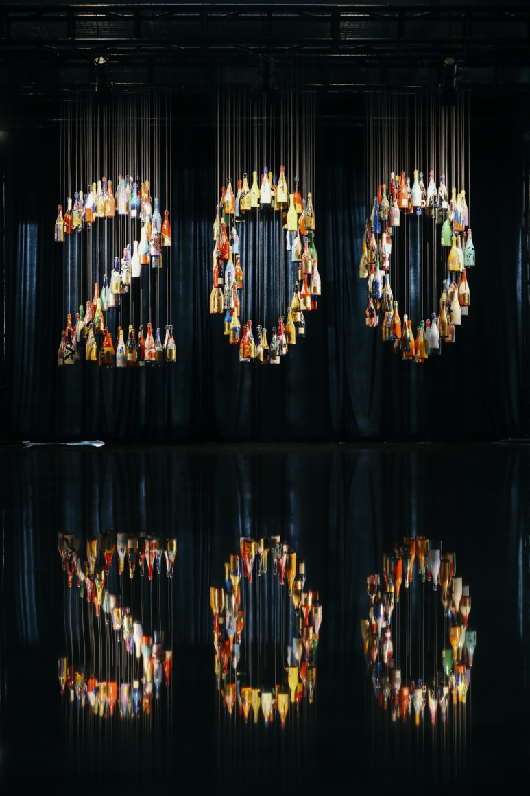 洲际酒店及度假村200家酒店香槟装置艺术 - 竖图.jpg