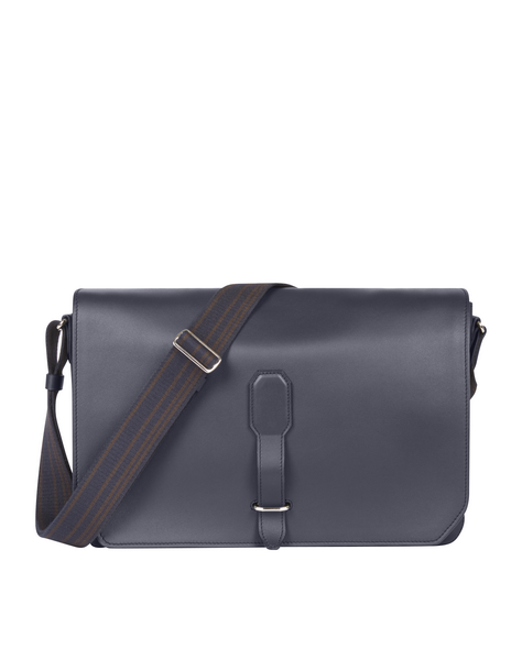 dunhill 2017春夏Hampstead皮具系列 海军蓝色翻盖信使包 1_调整大小.png